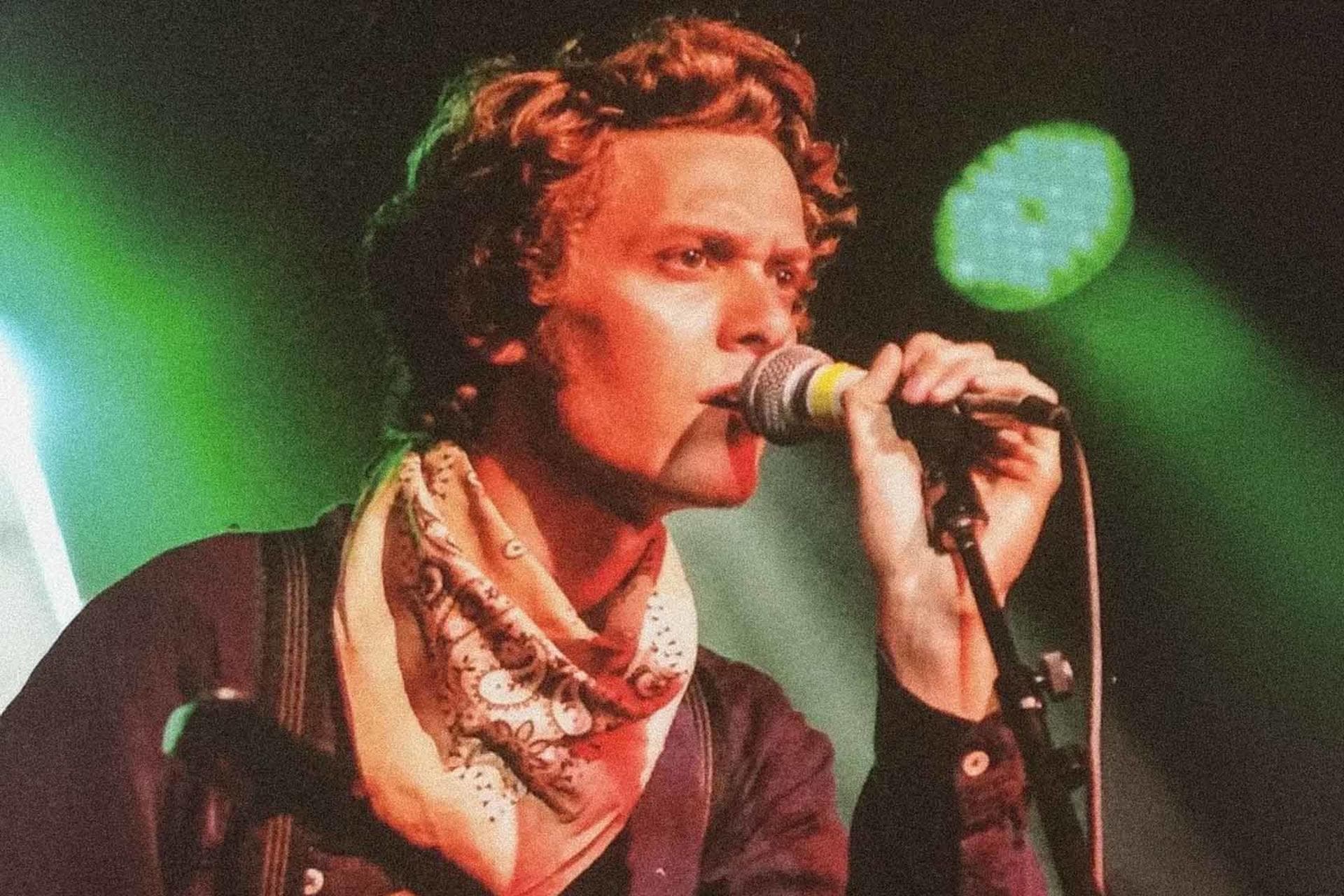 Mac Singing
